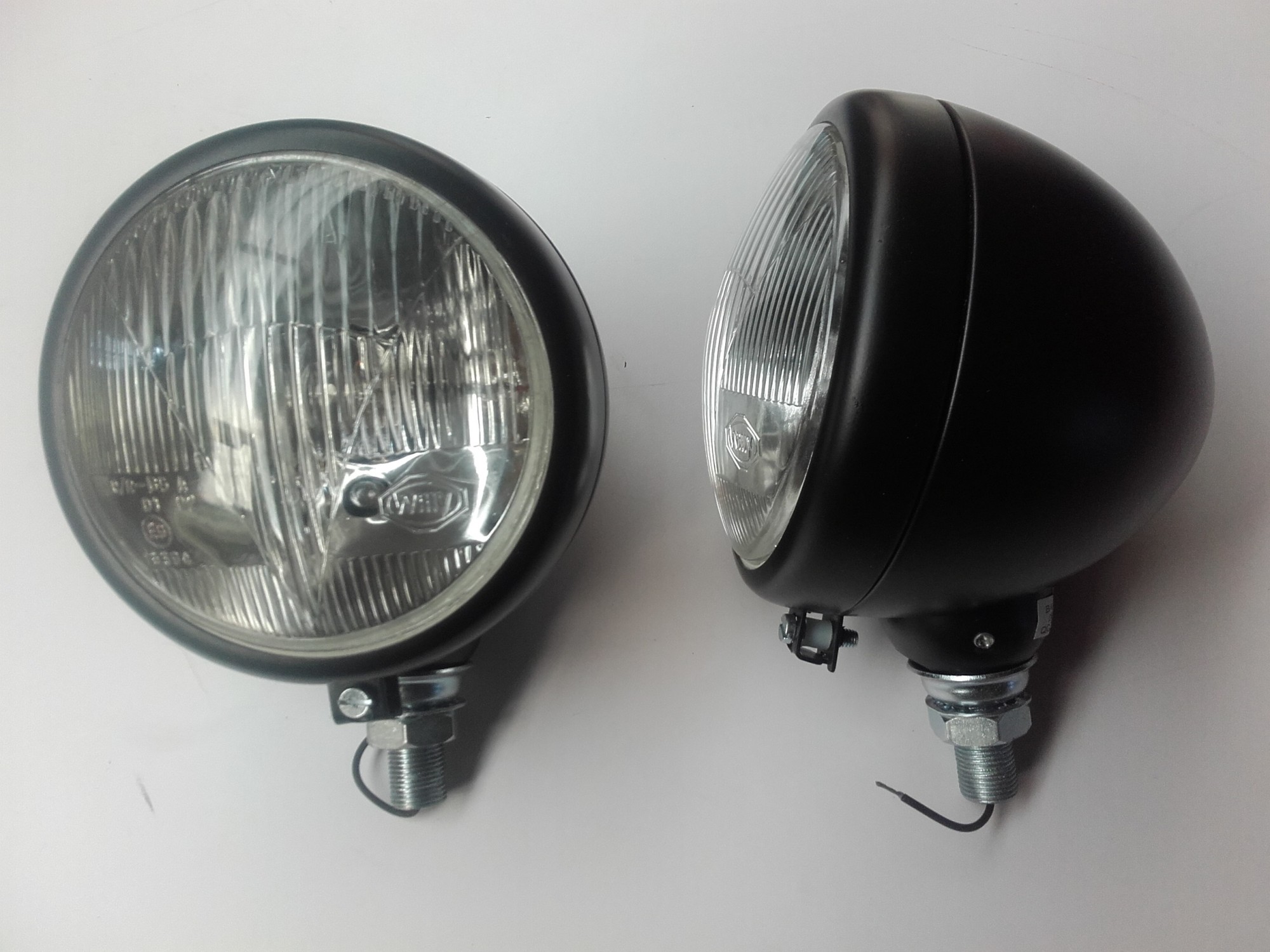 Koplamp 130 mm staande bout M18x1,5 (inclusief gloeilamp)