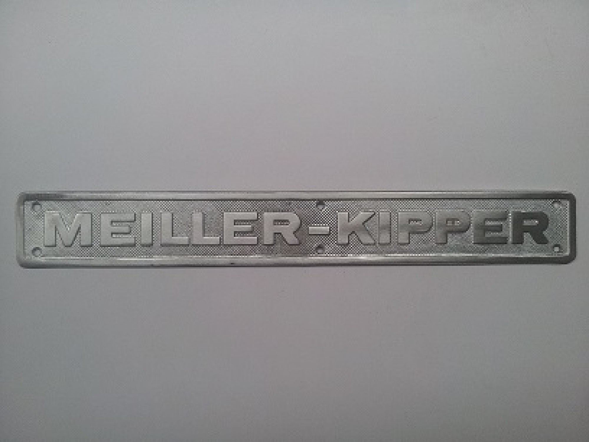 Meiller-kipper embleem