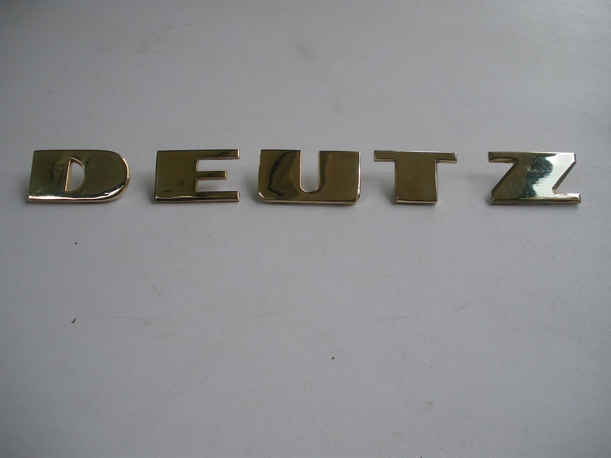 Deutz 06 embleem