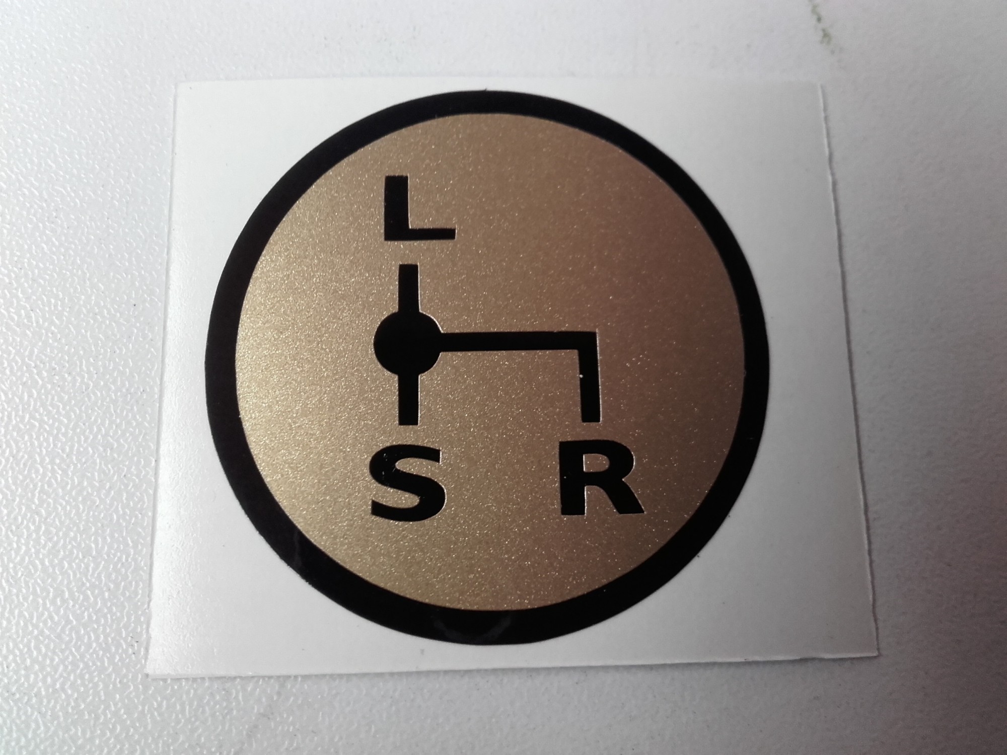 Schakelschema L-S-R goud rond