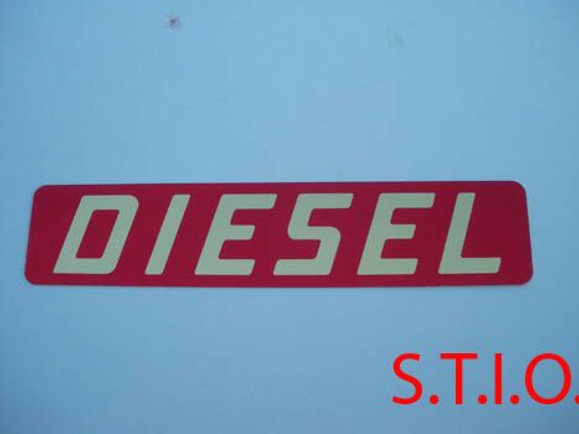 Holder Diesel 37x165mm embleem