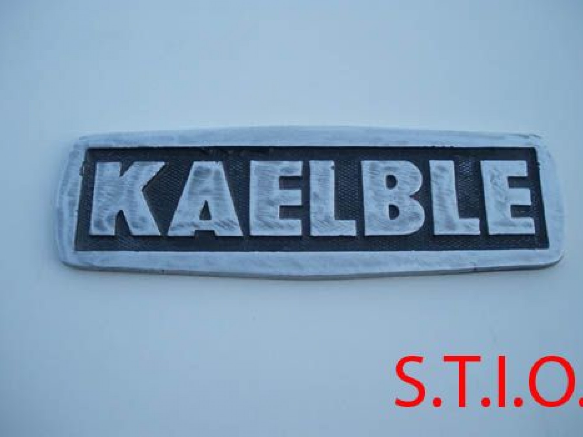 KAELBLE embleem