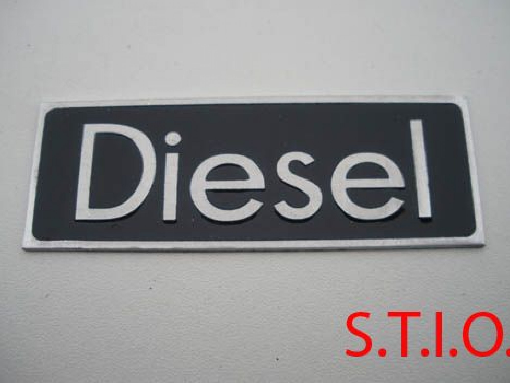 Diesel 75x30mm typeplaat